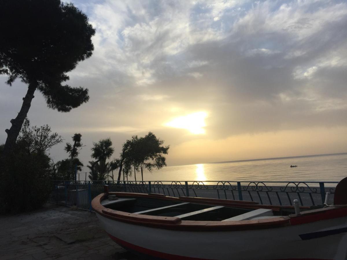 Casa Peppino Διαμέρισμα Letojanni Εξωτερικό φωτογραφία